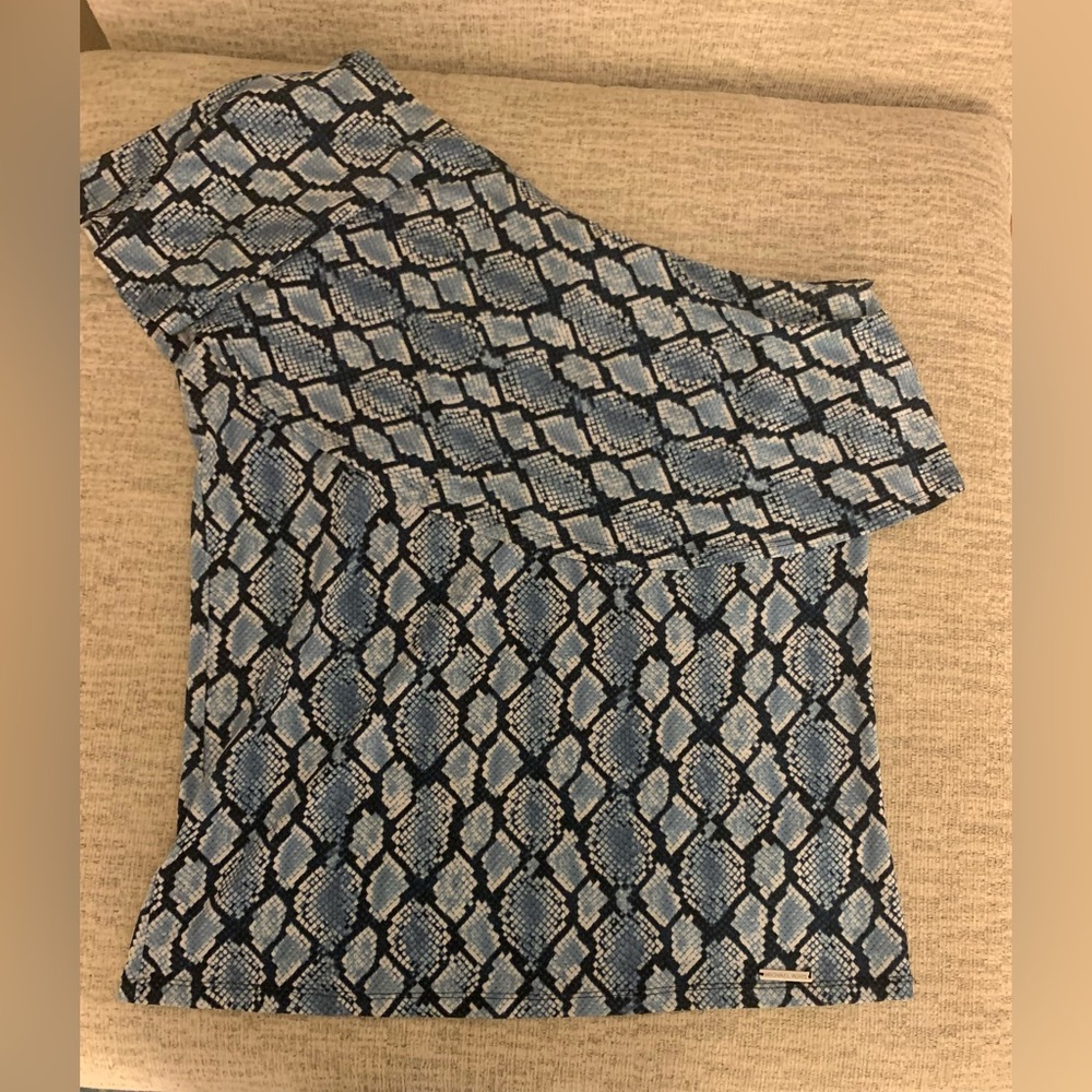 NWOT Gorgeous Michael Kors One Shoulder Blouse - Size M